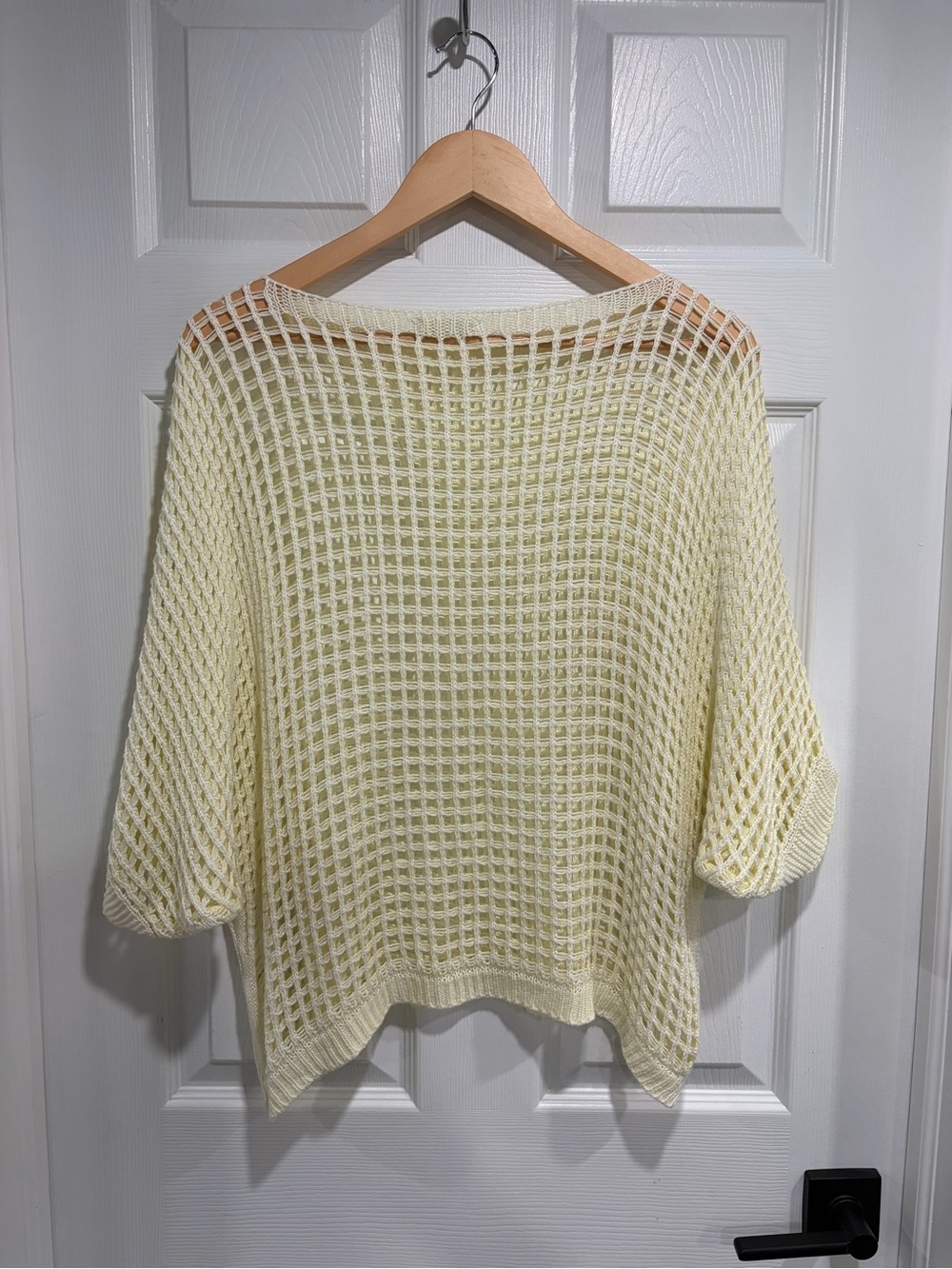 Made in Italy Light Yellow Open-Weave Women’s Sweater Cover-Up - Picture 4 of 6